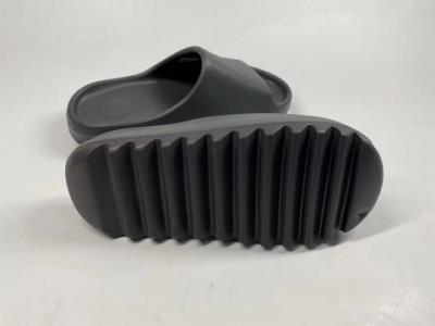 wholesale quality yeezy slide model no. 2