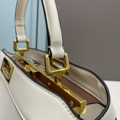 wholesale quality fendi bags peekaboo iseeu white