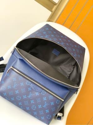 wholesale quality louis vuitton discovery m30229 blue