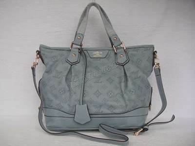 Louis Vuitton M93175lan_1231