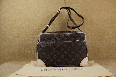 Louis Vuitton M45244