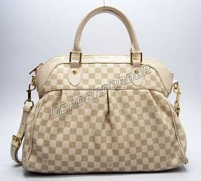 Louis Vuitton M95135 beige white