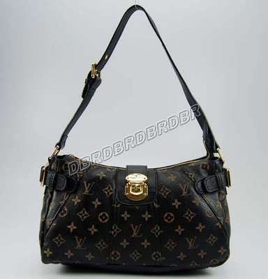 Louis Vuitton M96822 black