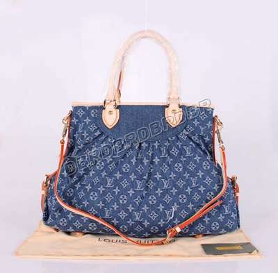 Louis Vuitton M95350 blue