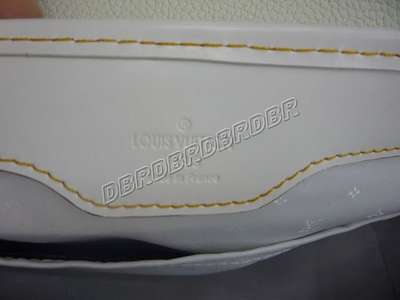 discount louis vuitton handbags suhali leather m95845 white wholesale